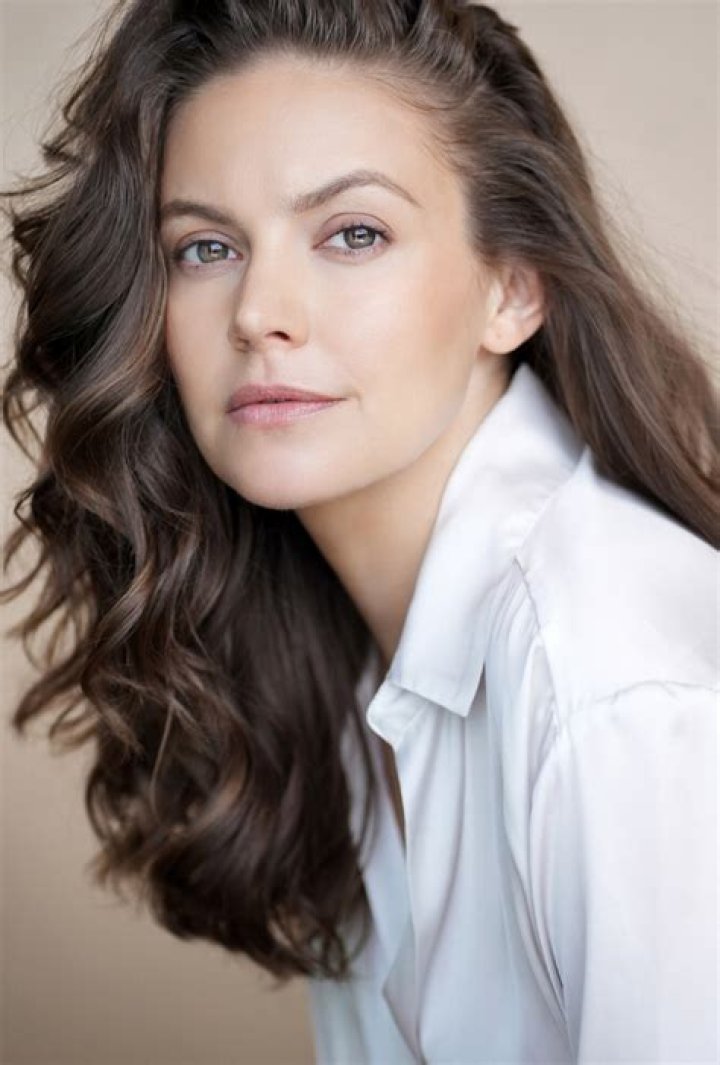 Julie Roy Biography, Age, Height, Husband, Net Worth, Family