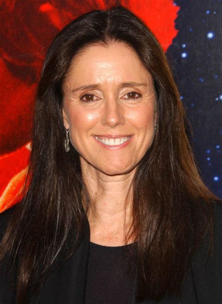 Julie Taymor Biography, Age, Height, Husband, Net Worth, Family