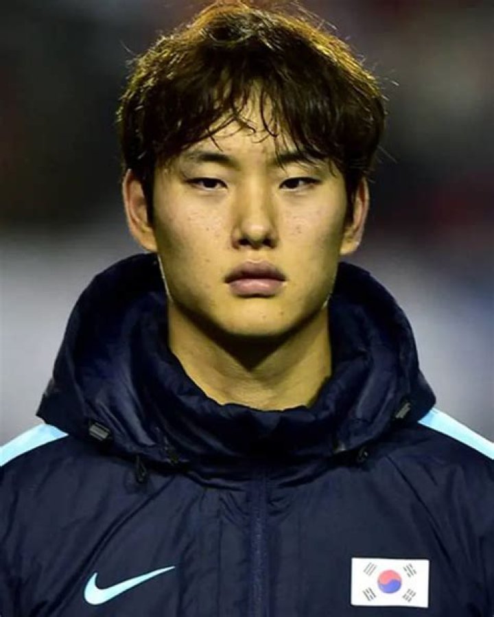 Jung Seung-hyun Biography, Age, Height, Wife, Net Worth, Family