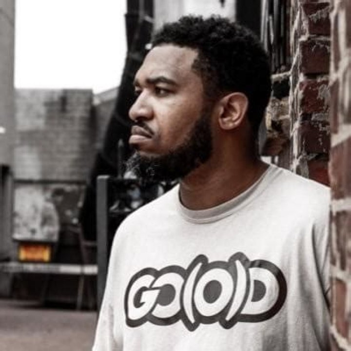 K-Drama Biography, Age, Height, Wife, Net Worth, Family