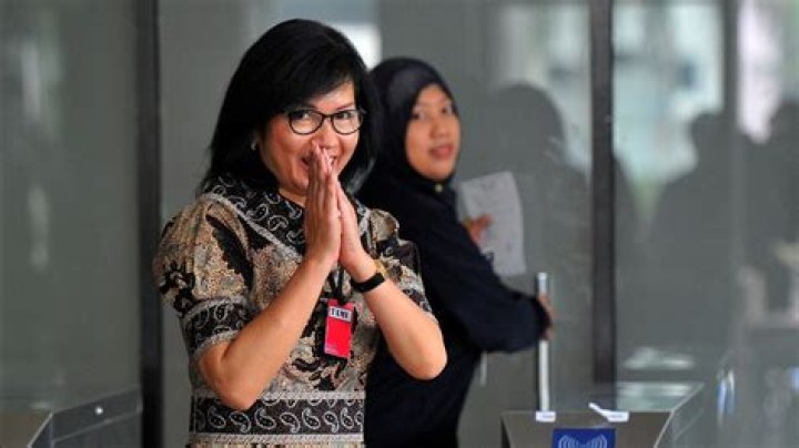 Karen Agustiawan Biography, Age, Height, Husband, Net Worth, Family