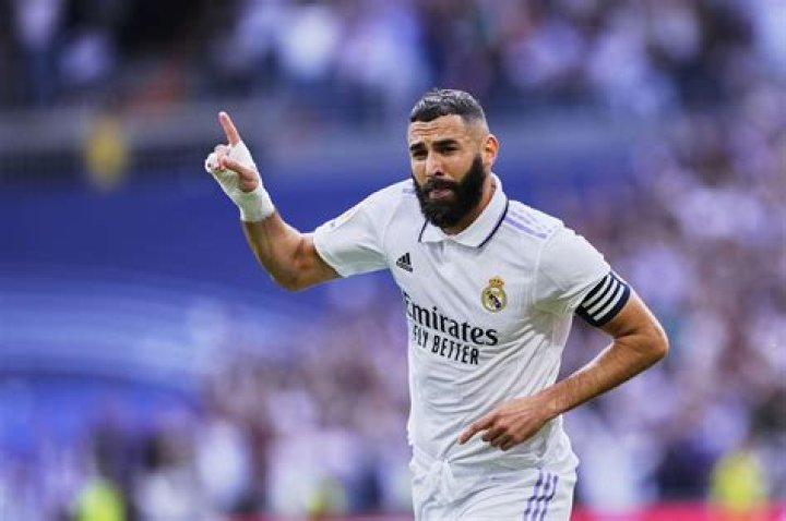 Karim Benzema biografía, edad, altura, esposo, net worth, familia