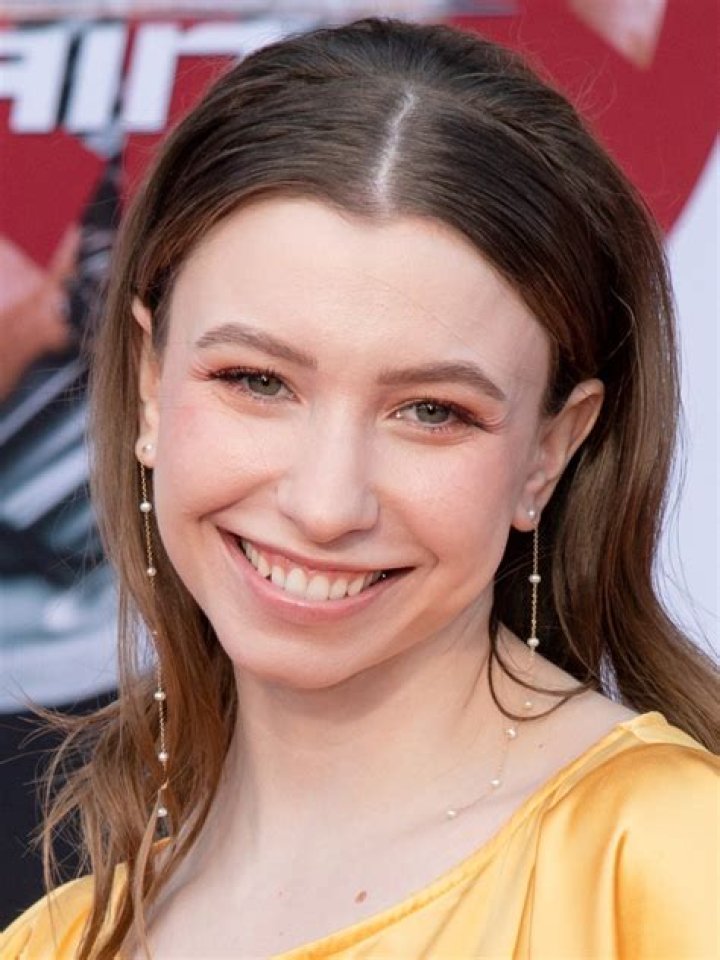 Katelyn Nacon Biography, Age, Height, Husband, Net Worth, Family