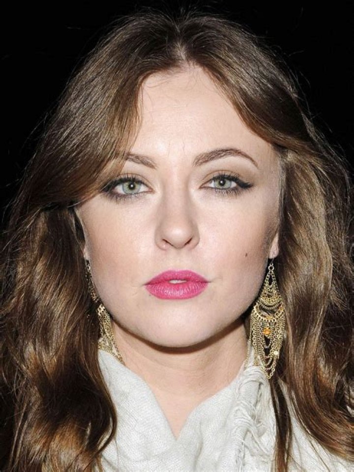 Katharine Isabelle Biography, Age, Height, Husband, Net Worth, Family