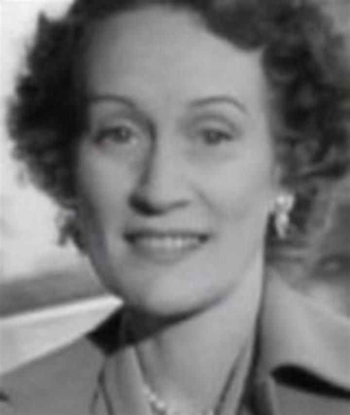 Katherine Warren Biography, Age, Height, Husband, Net Worth, Family