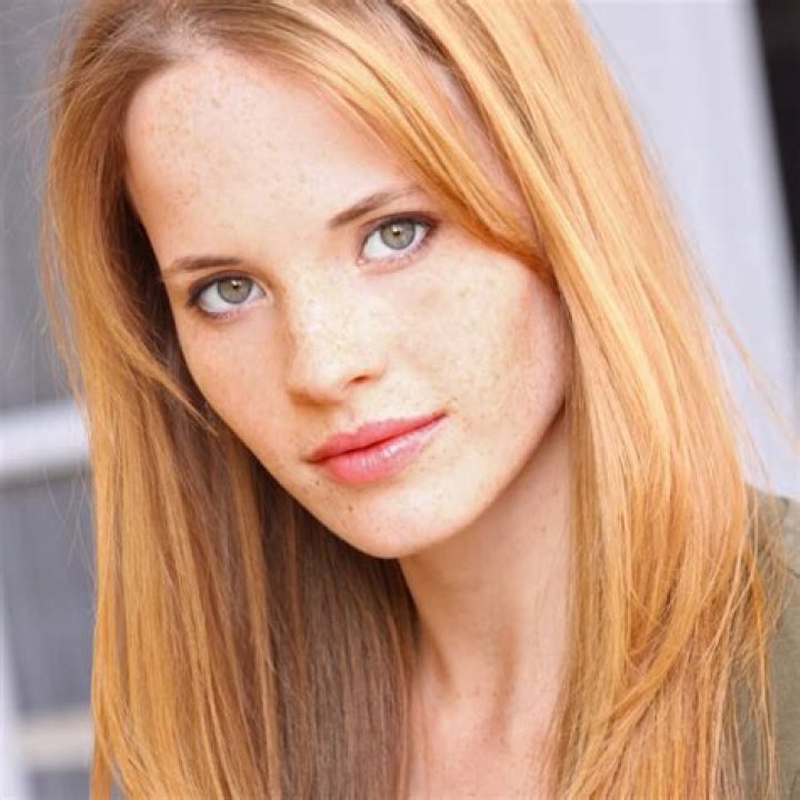 Katie Leclerc biografía, edad, altura, esposa, net worth, familia