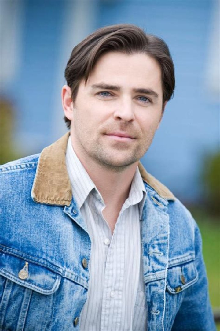 Kavan Smith Biography, Age, Height, Wife, Net Worth, Family
