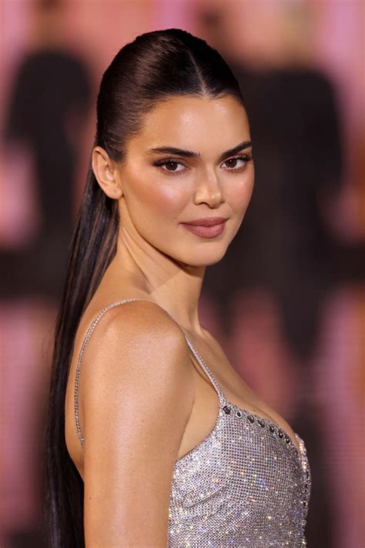 Kendall Jenner Biography, Age, Height, Husband, Net Worth, Family