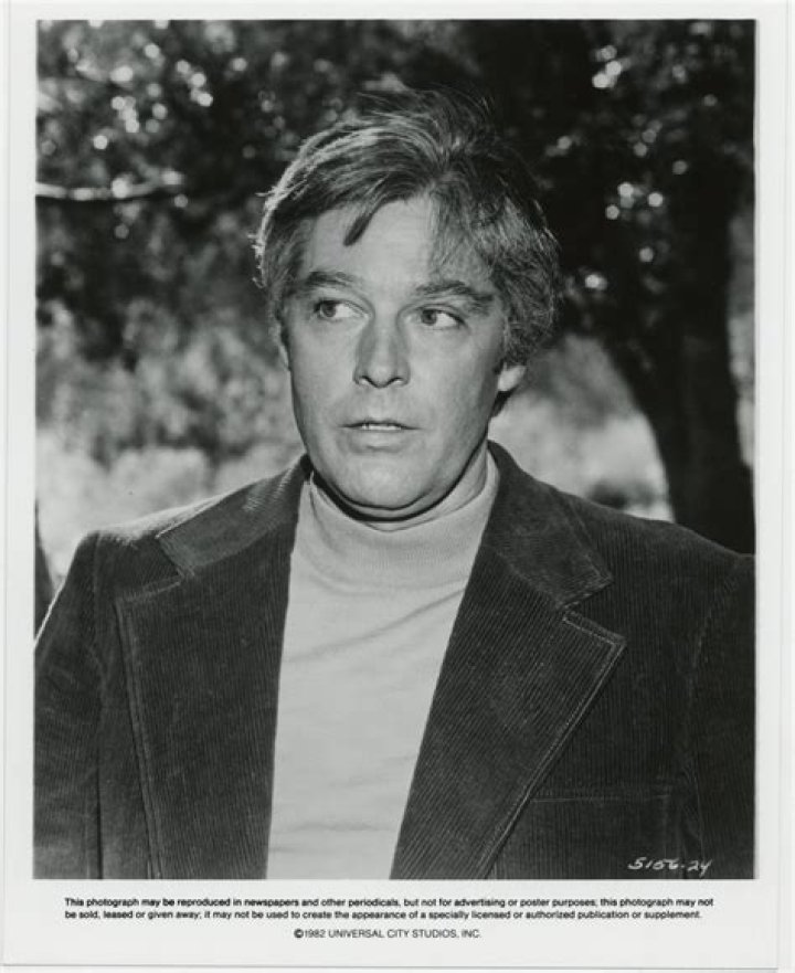 Kerwin Mathews Biography, Age, Height, Wife, Net Worth, Family