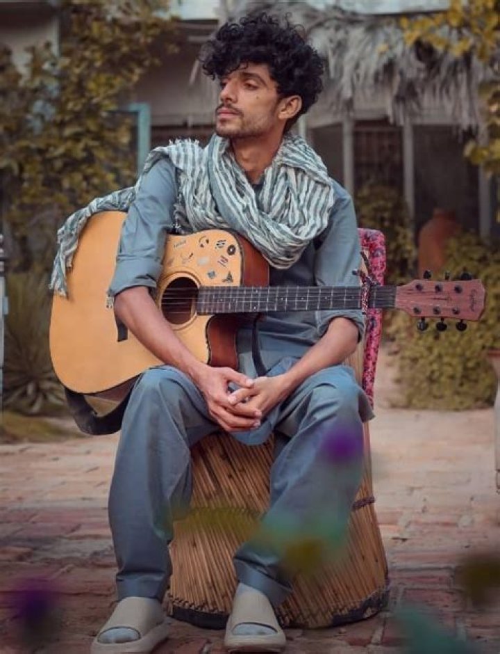 Khalil Biography, Age, Height, Wife, Net Worth, Family