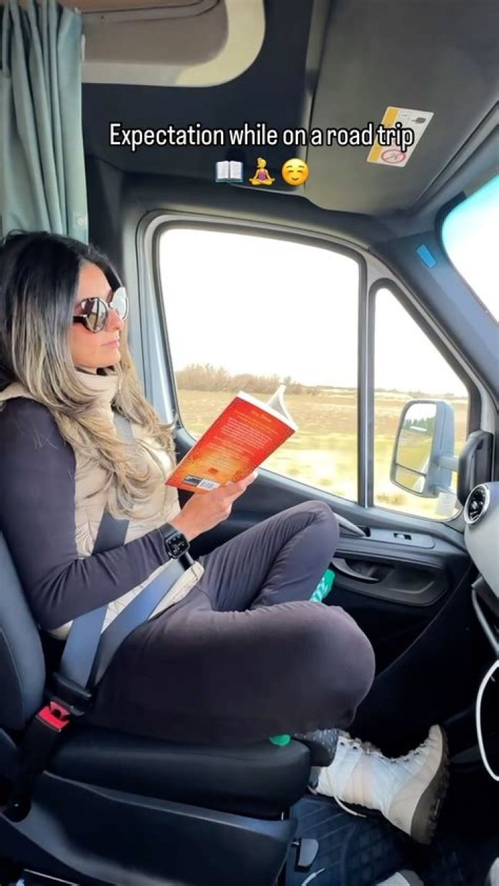 Khushboo Grewal Biography, Age, Height, Husband, Net Worth, Family