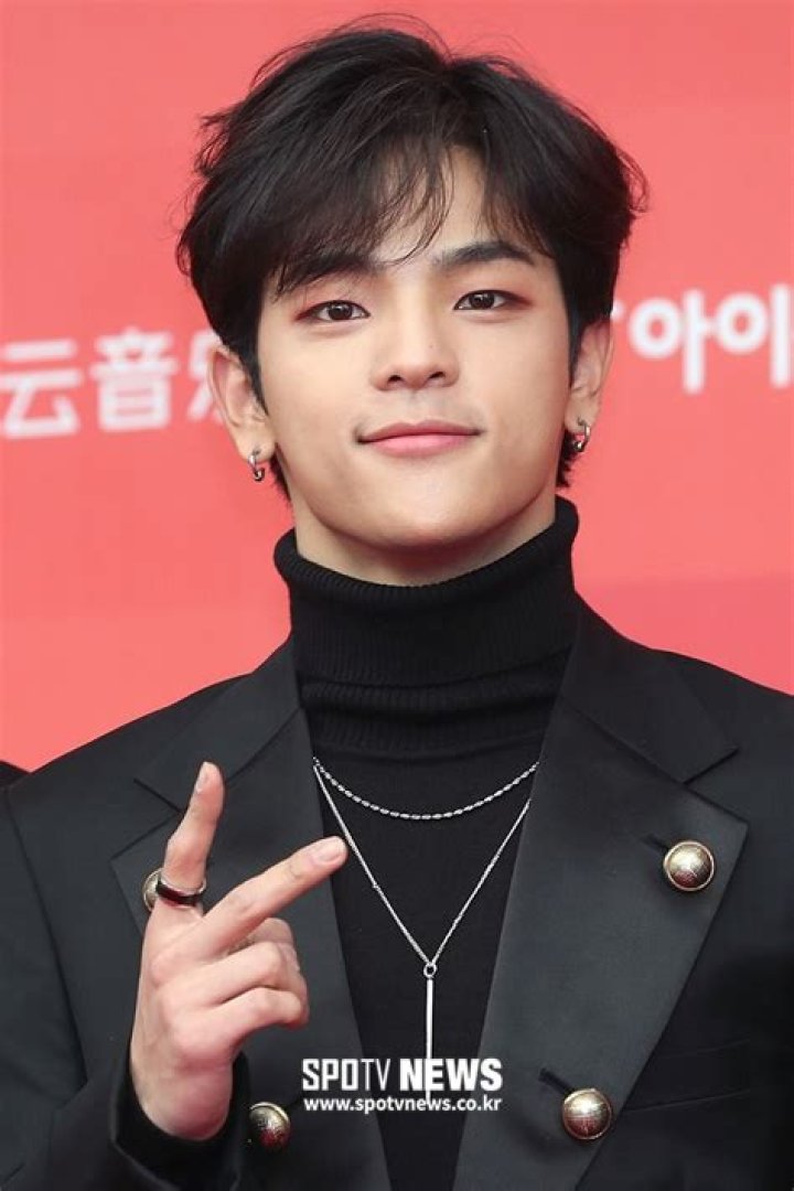 Kim Woo-jin Biography, Age, Height, Wife, Net Worth, Family