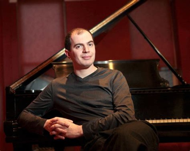 Kirill Gerstein Biography, Age, Height, Wife, Net Worth, Family