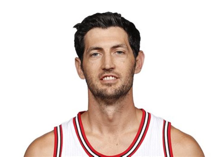 Kirk Hinrich Biography, Age, Height, Wife, Net Worth, Family