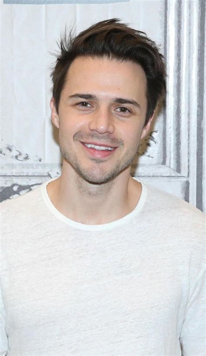 Kris Allen Biography, Age, Height, Wife, Net Worth, Family