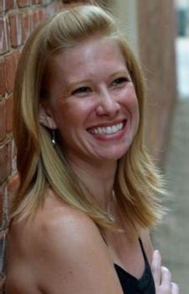 Kristi Kang Biography, Age, Height, Husband, Net Worth, Family