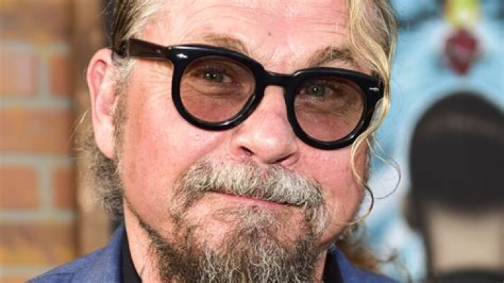 Kurt Sutter Biography, Age, Height, Wife, Net Worth, Family