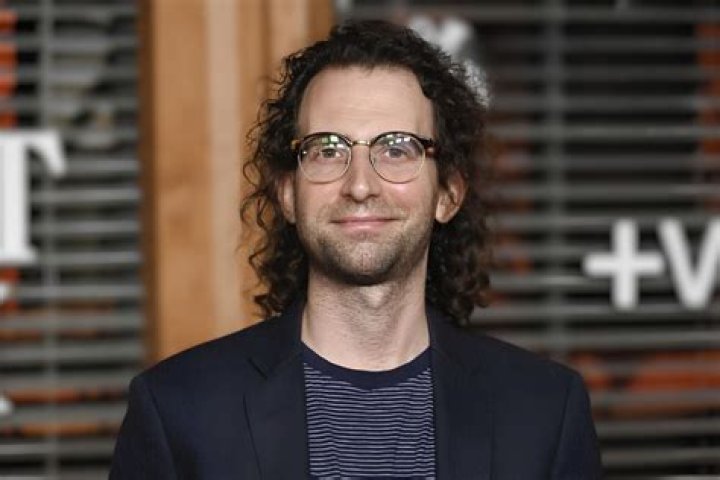Kyle Mooney biografía, edad, altura, esposo, net worth, familia