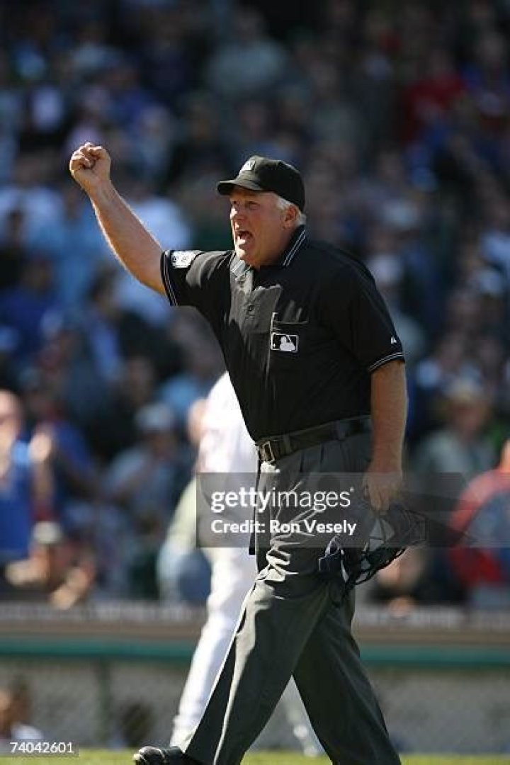 Larry Young Biography, Age, Height, Wife, Net Worth, Family