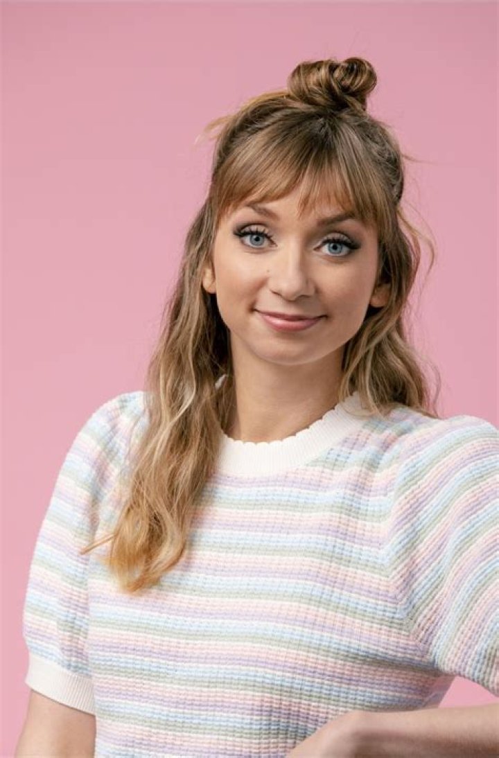 Lauren Lapkus Biography, Age, Height, Husband, Net Worth, Family