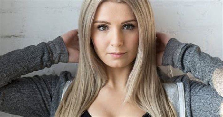 Lauren Southern Biography, Age, Height, Husband, Net Worth, Family