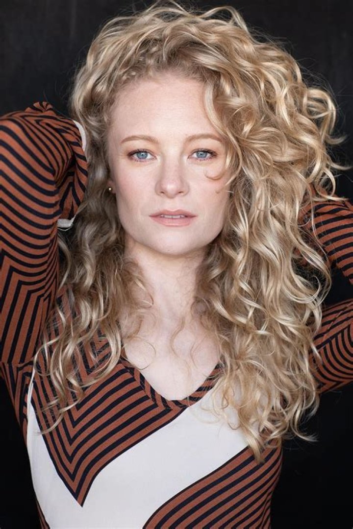 Lauren Sweetser Biography, Age, Height, Husband, Net Worth, Family