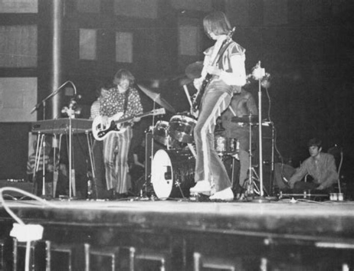 Lee Dorman Biography, Age, Height, Wife, Net Worth, Family