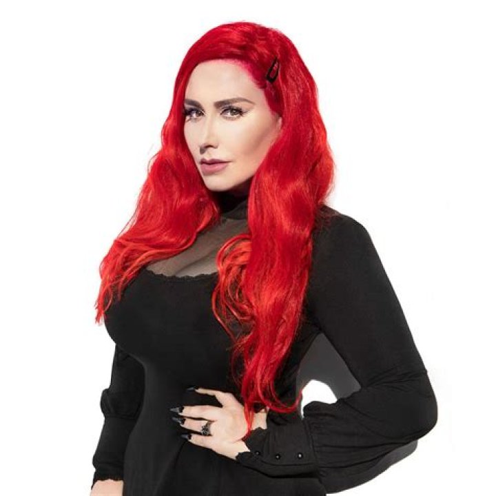 Lenora Claire Biography, Age, Height, Husband, Net Worth, Family