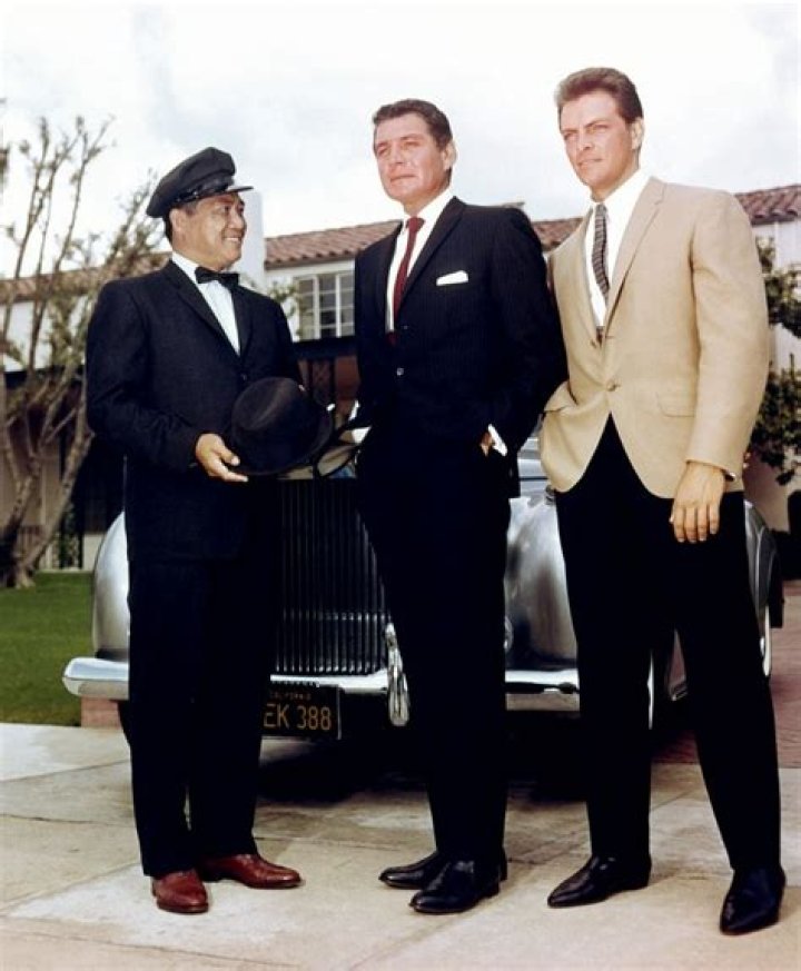 Leon Lontoc Biography, Age, Height, Wife, Net Worth, Family