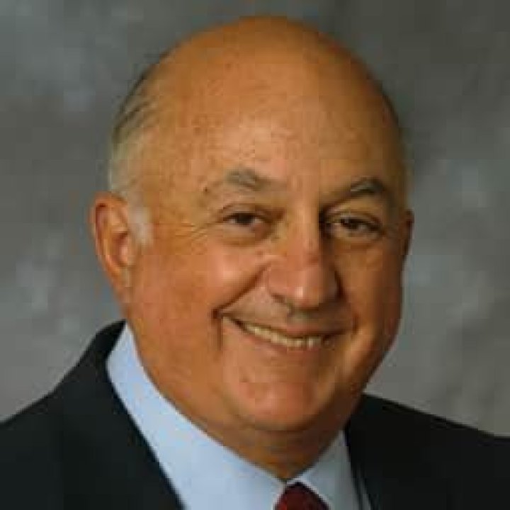 Leonard I. Green Biography, Age, Height, Wife, Net Worth and Family