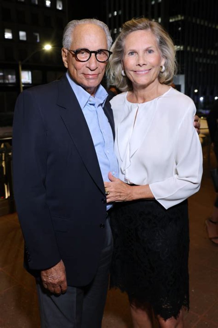 Leonard Stern Biography, Age, Height, Wife, Net Worth, Family