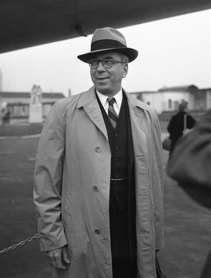 Lewis Strauss Biography, Age, Height, Wife, Net Worth, Family