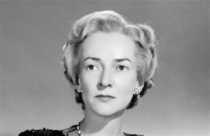 Lillian Bronson Biography, Age, Height, Husband, Net Worth, Family