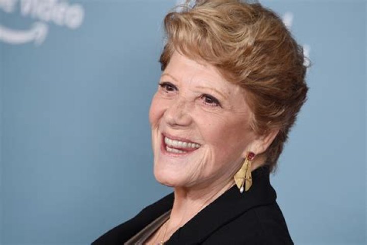 Linda Lavin Biography, Age, Height, Husband, Net Worth, Family