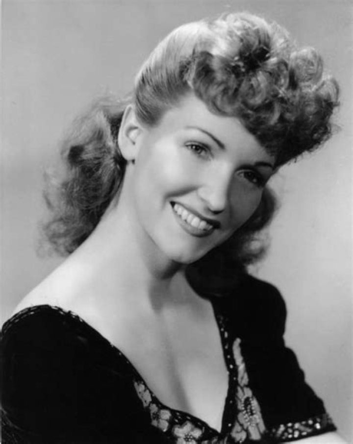 Lindsay Bourquin Biography, Age, Height, Husband, Net Worth, Family