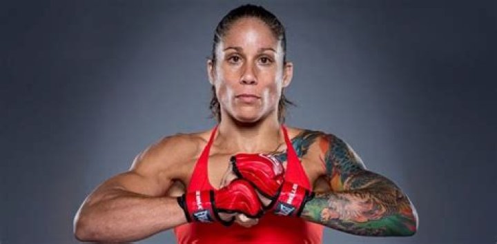 Liz Carmouche Biography, Age, Height, Husband, Net Worth, Family