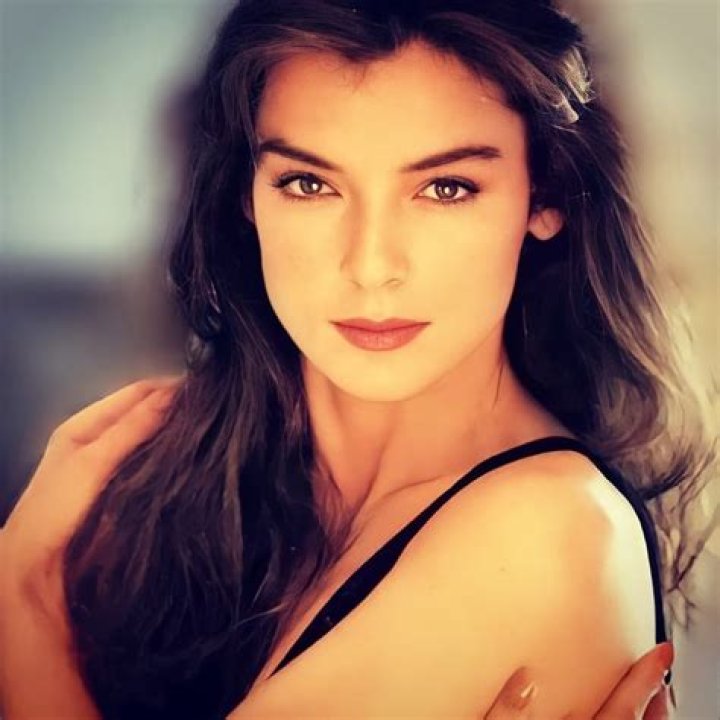 Lola Forner Biography, Age, Height, Husband, Net Worth, Family