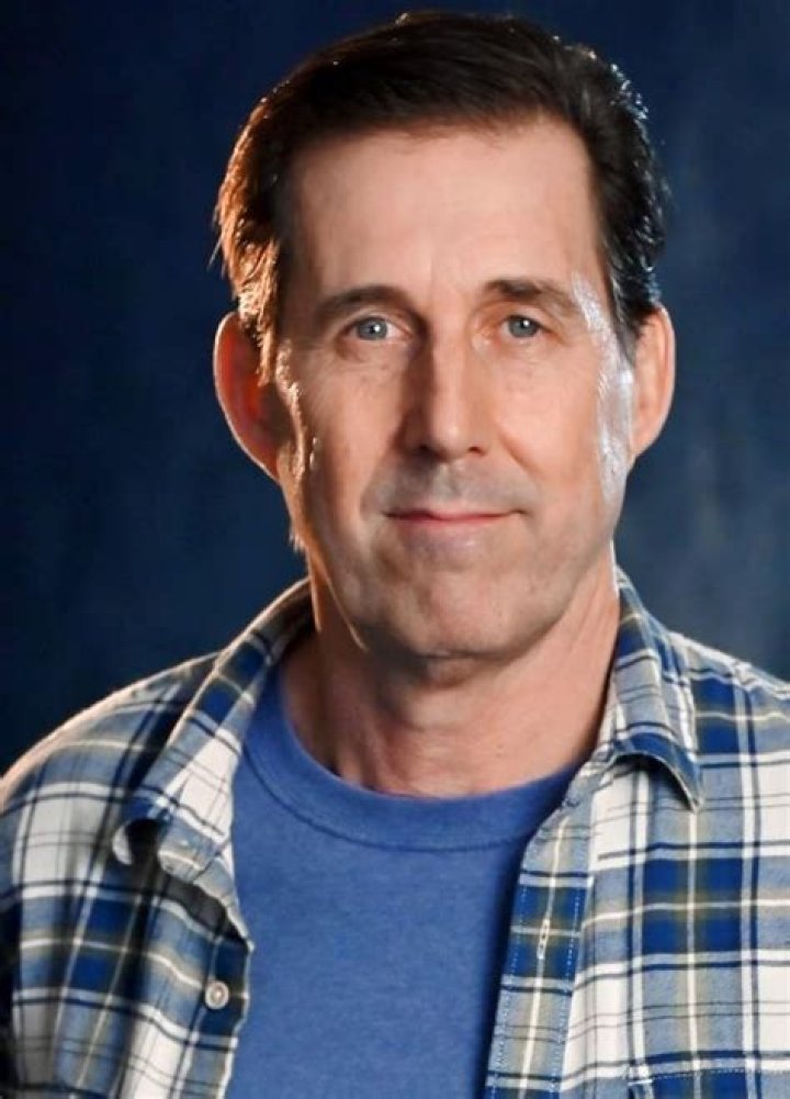 Lon Gowan Biography, Age, Height, Wife, Net Worth, Family