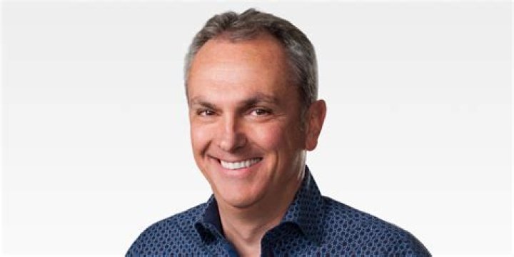 Luca Maestri Biography, Age, Height, Wife, Net Worth, Family