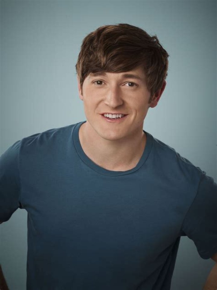 Lucas Neff Biography, Age, Height, Wife, Net Worth, Family