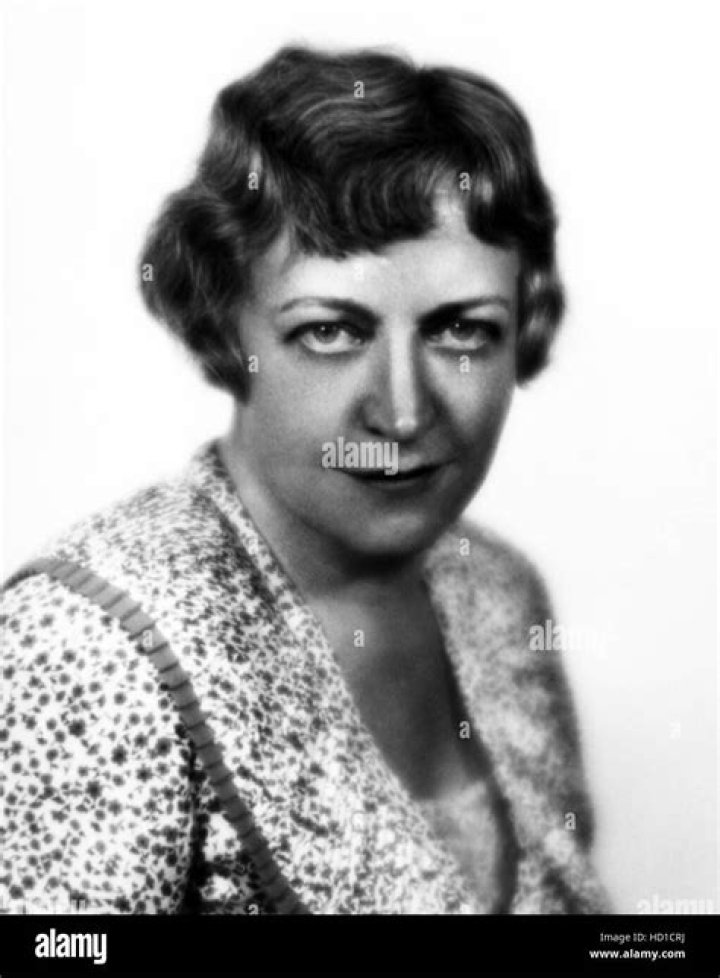 Lucile Gleason Biography, Age, Height, Husband, Net Worth, Family