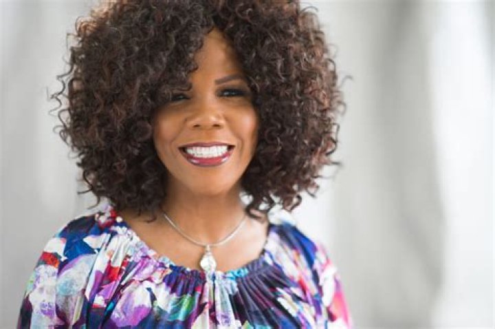 Lynda Randle Biography, Age, Height, Husband, Net Worth, Family