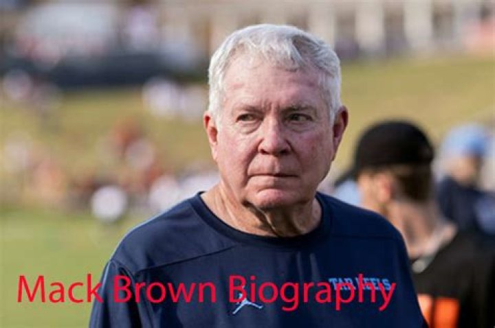 Mack Brown Biography, Age, Height, Wife, Net Worth, Family