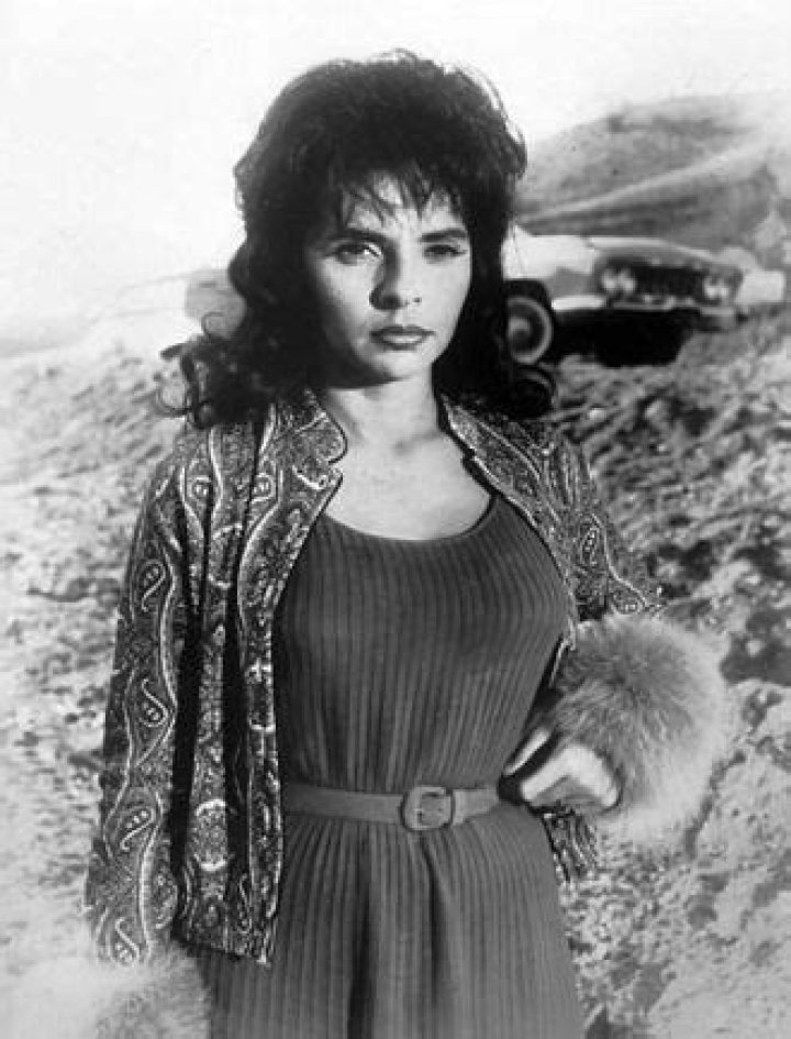 Madlyn Rhue biografía, edad, altura, esposa, net worth, familia