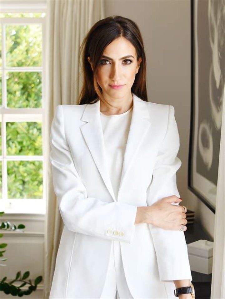 Mandana Dayani Biography, Age, Height, Husband, Net Worth, Family