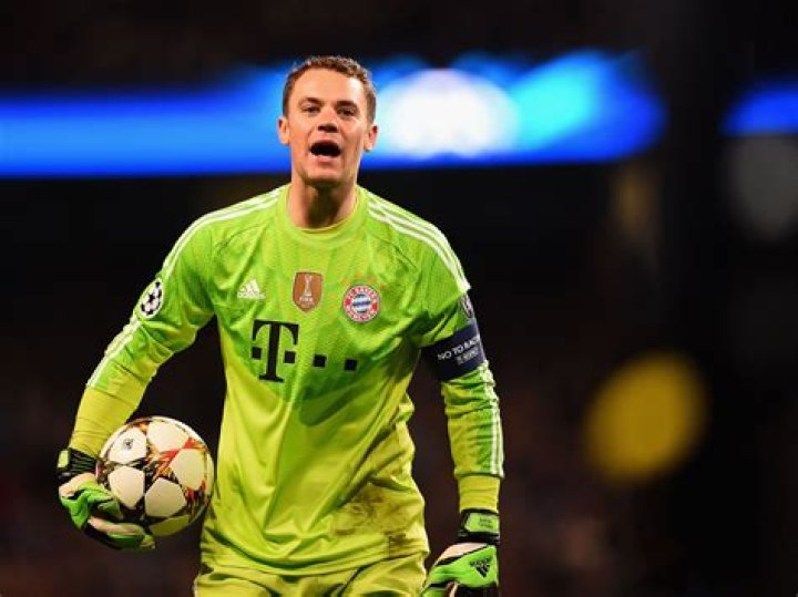 Manuel Neuer Biography, Age, Height, Wife, Net Worth, Family