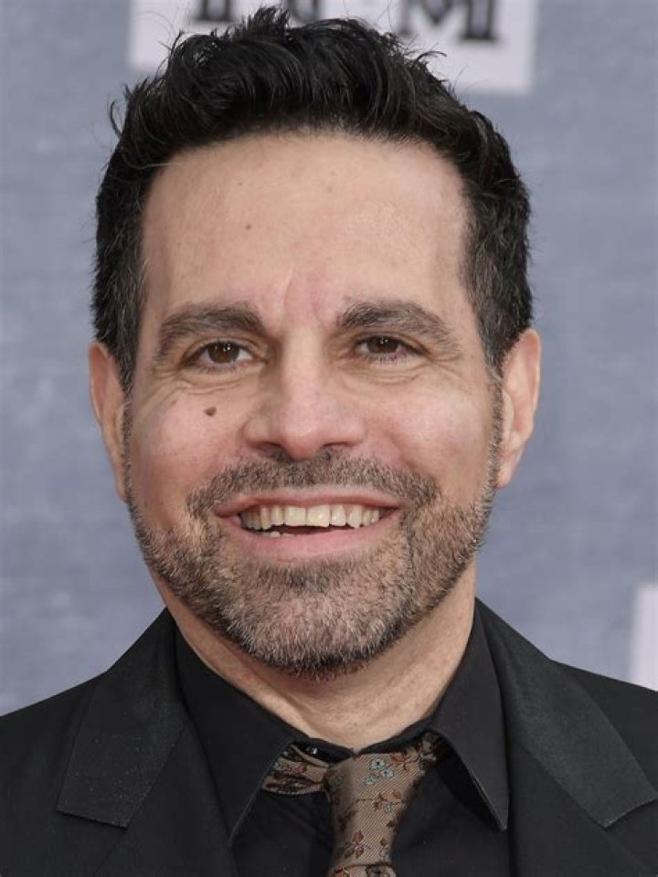 Mario Cantone Biography, Age, Height, Wife, Net Worth, Family