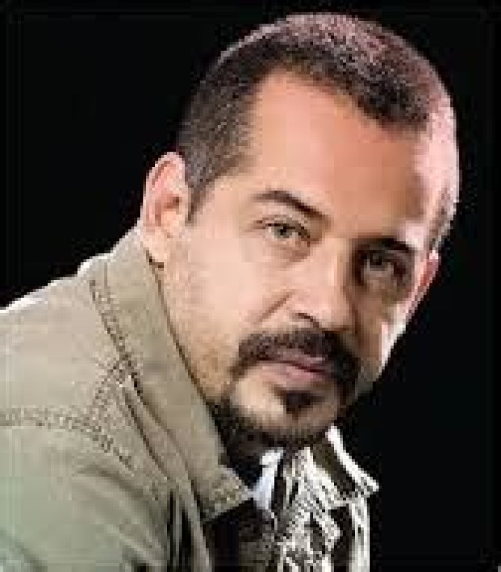 Mario Mendoza Zambrano Biography, Age, Height, Wife, Net Worth, Family