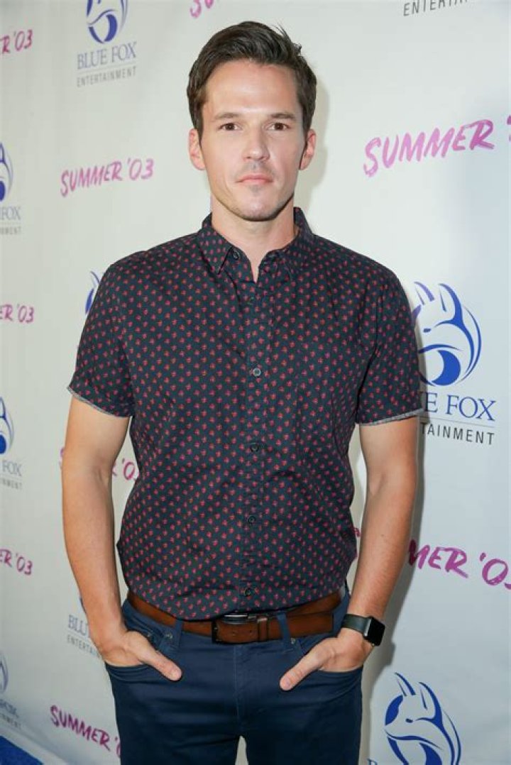 Mark Hapka Biography, Age, Height, Wife, Net Worth, Family