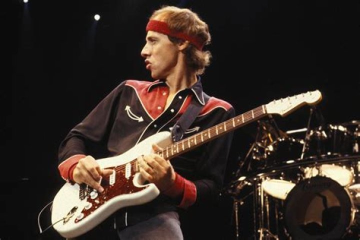 Mark Knopfler Biography, Age, Height, Wife, Net Worth, Family